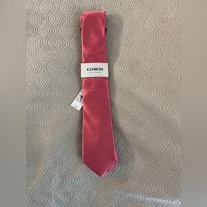 🆕 Express Men's silk tie in berry